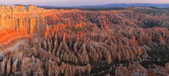 Le lever du soleil sur l'amphithéâtre de Bryce Canyon (Utah) depuis Bryce Point est l'un des tout premiers rendez-vous des visiteurs